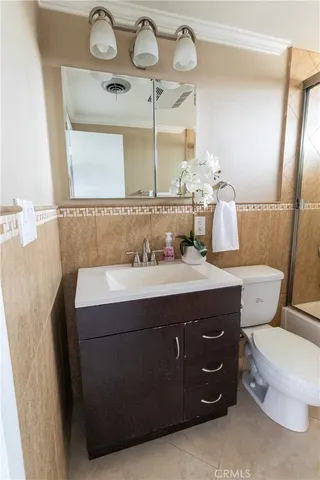 $915,000 | 5921 Los Ramos Circle, Buena Park, CA 90620