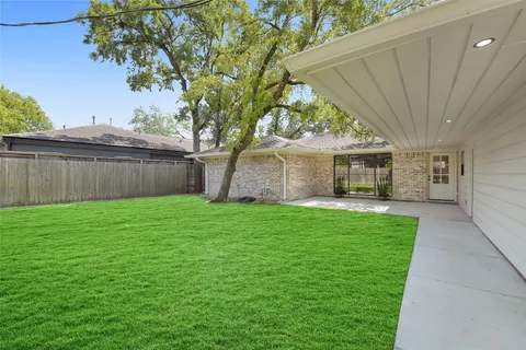 $665,000 | 10726 Riverview Drive, Houston, TX 77042