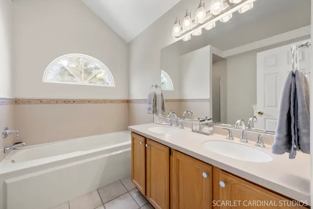 $440,000 | 23 Westmoor Court, Aurora, IL 60502