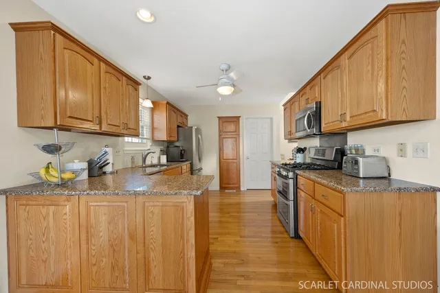 $440,000 | 23 Westmoor Court, Aurora, IL 60502