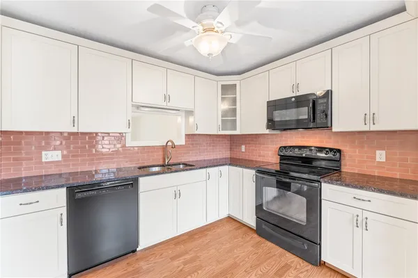 $323,000 | 71 Trellis Drive, Unit 71, West Warwick, RI 02893