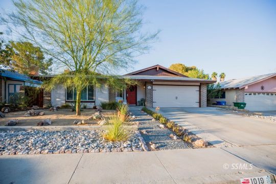 1019 Sherri Street Ridgecrest, CA 93555 - Photo 2 of 36