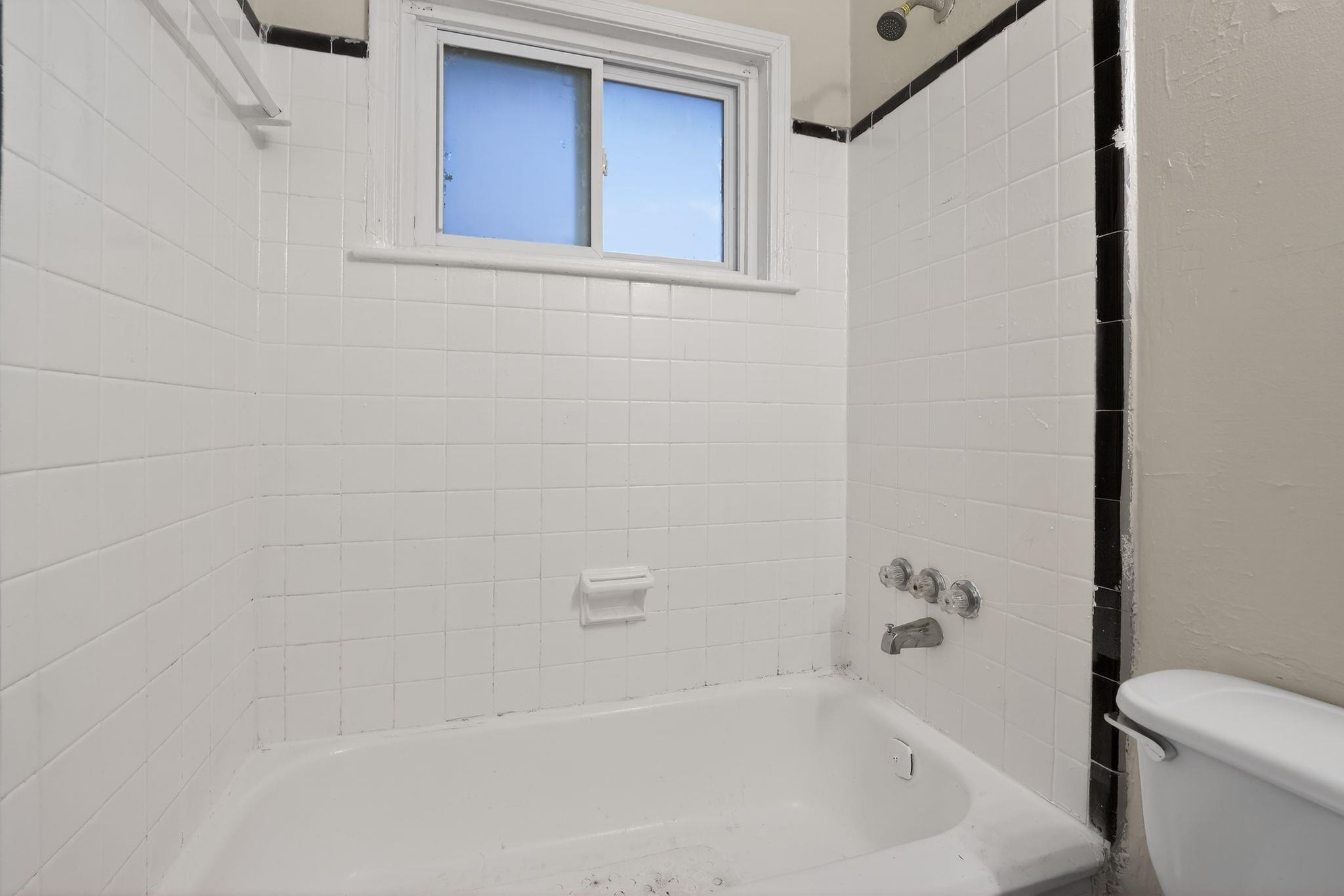 1032 Parkland Road Memphis, TN 38111 - Photo 24 of 34