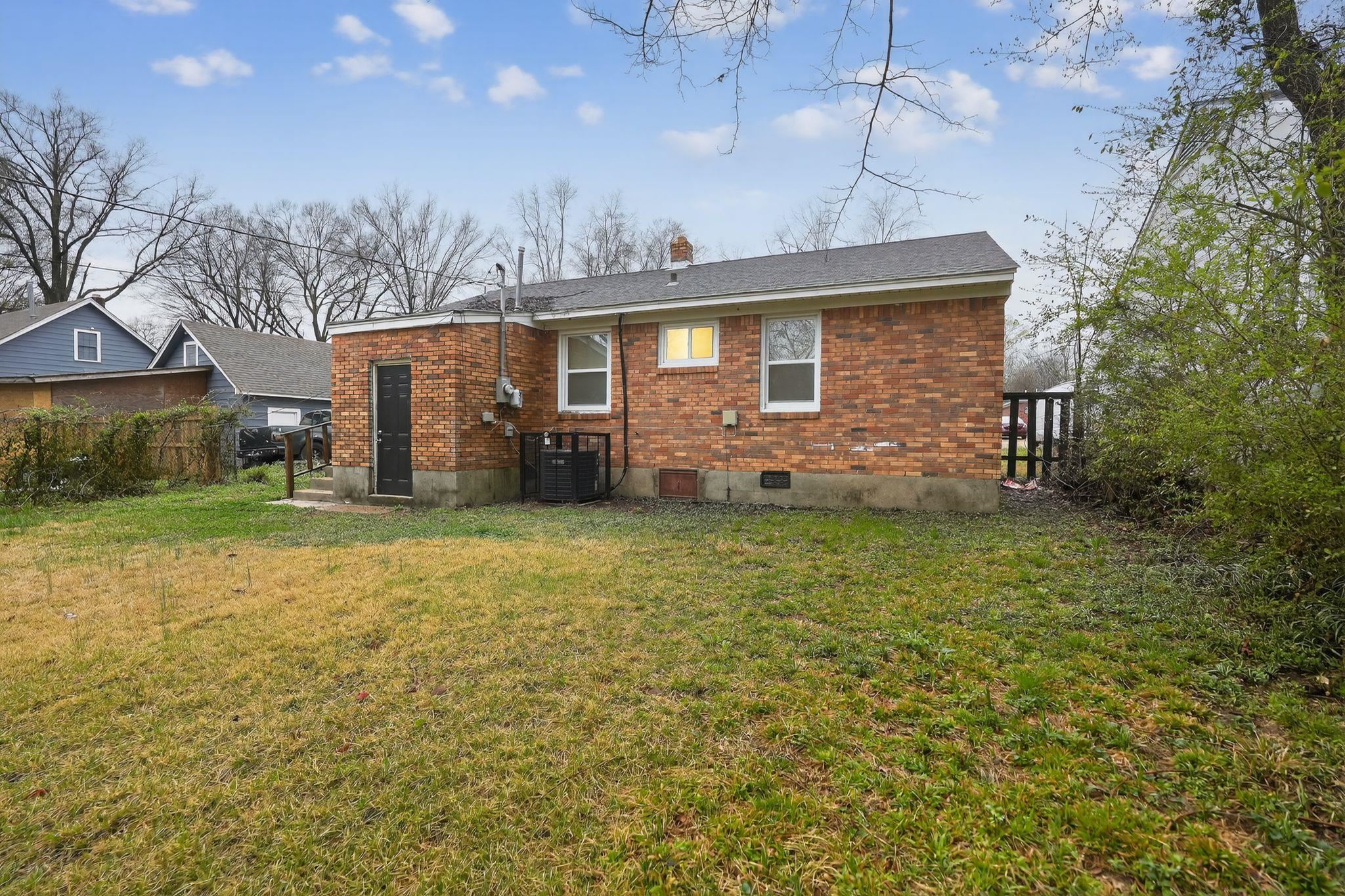 1032 Parkland Road Memphis, TN 38111 - Photo 26 of 34