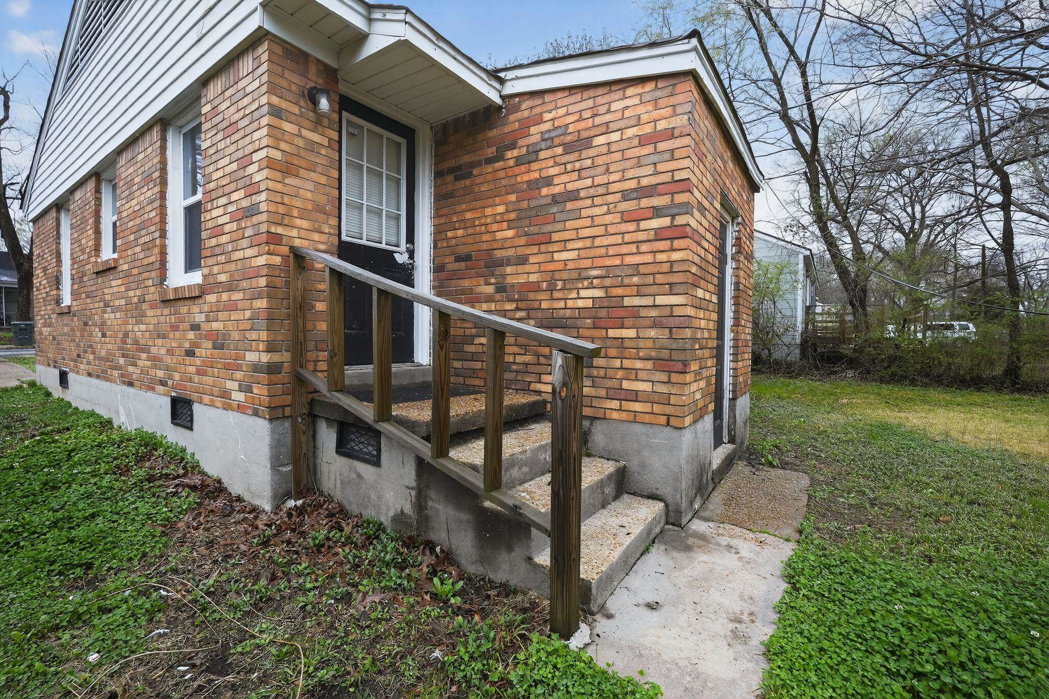 1032 Parkland Road Memphis, TN 38111 - Photo 4 of 34