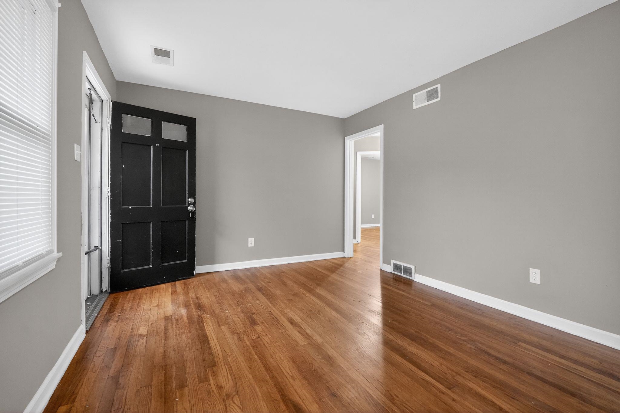 1032 Parkland Road Memphis, TN 38111 - Photo 6 of 34