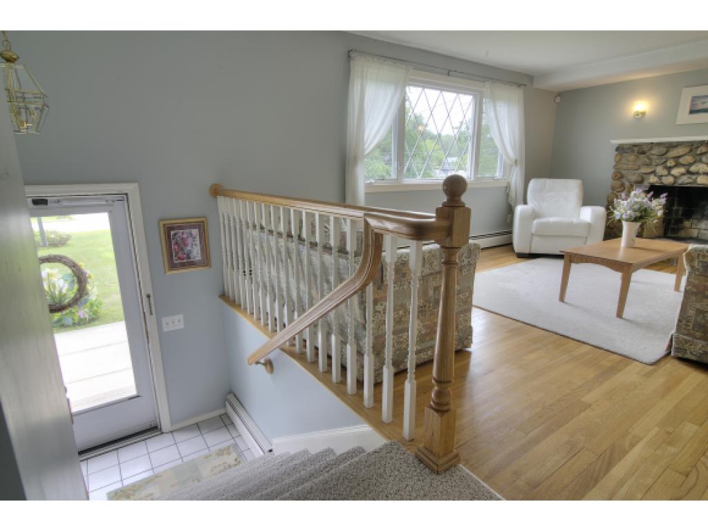 5 Kurt Road Salem, NH 03079 - Photo 2 of 30 Gallery Image 2