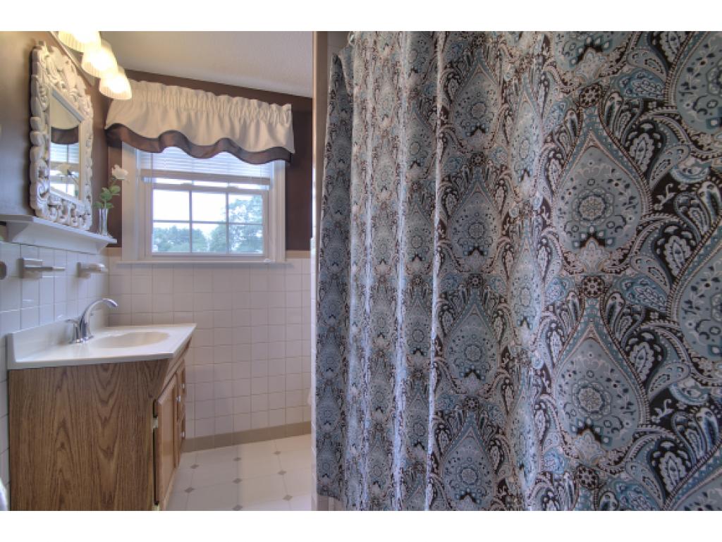 5 Kurt Road Salem, NH 03079 - Photo 13 of 30 Gallery Image 13