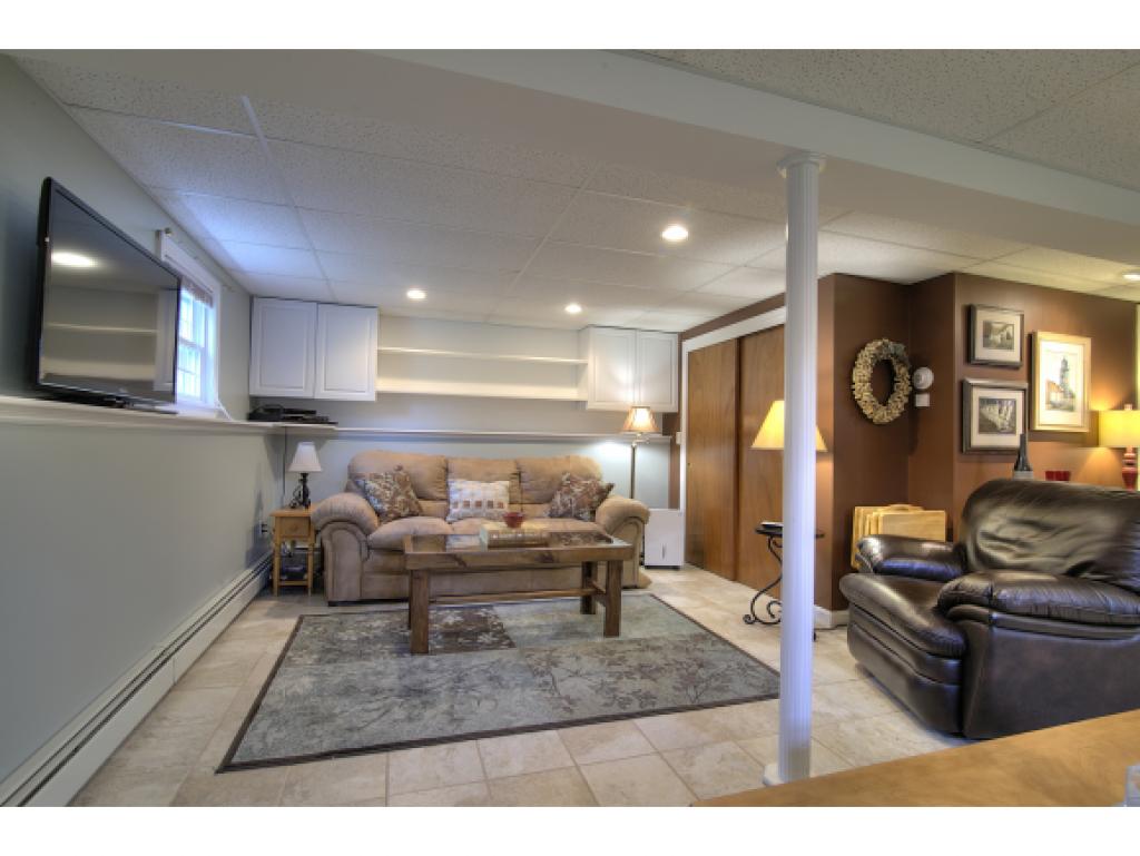 5 Kurt Road Salem, NH 03079 - Photo 20 of 30 Gallery Image 20