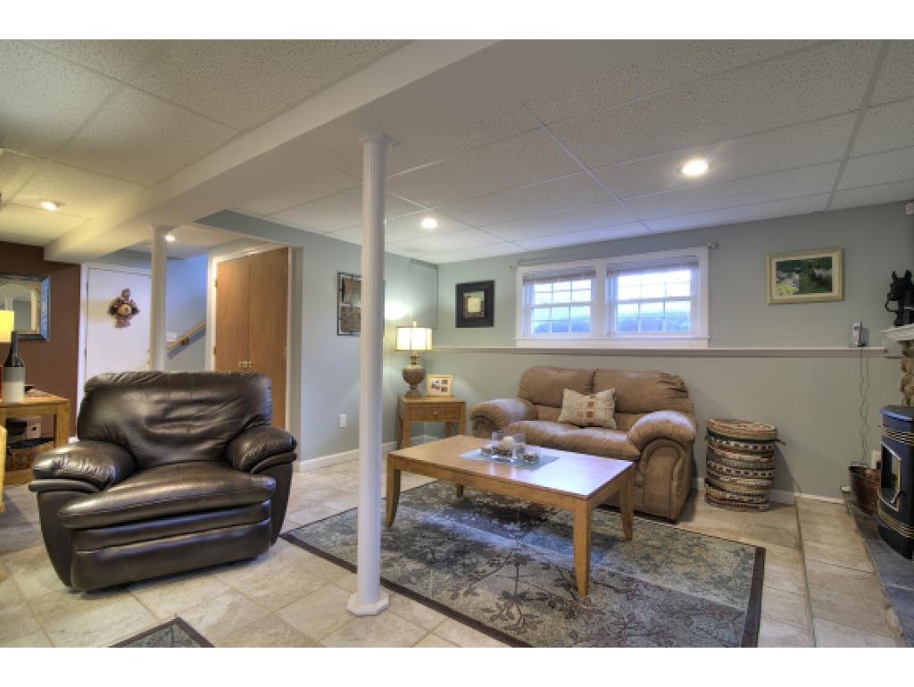 5 Kurt Road Salem, NH 03079 - Photo 21 of 30 Gallery Image 21