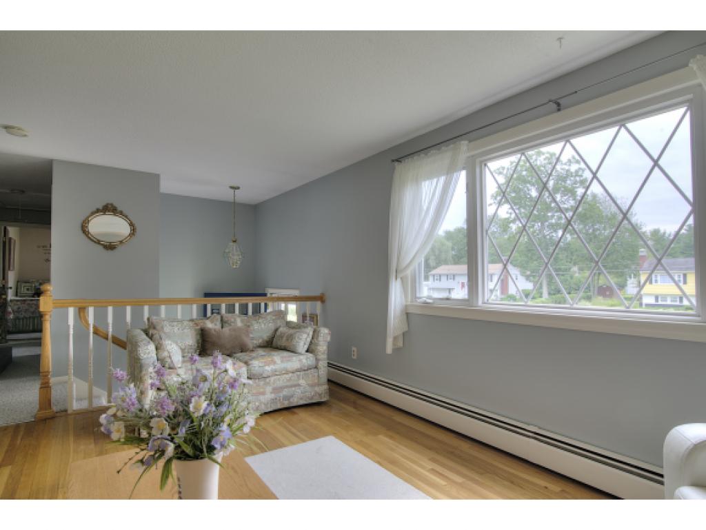 5 Kurt Road Salem, NH 03079 - Photo 5 of 30 Gallery Image 5