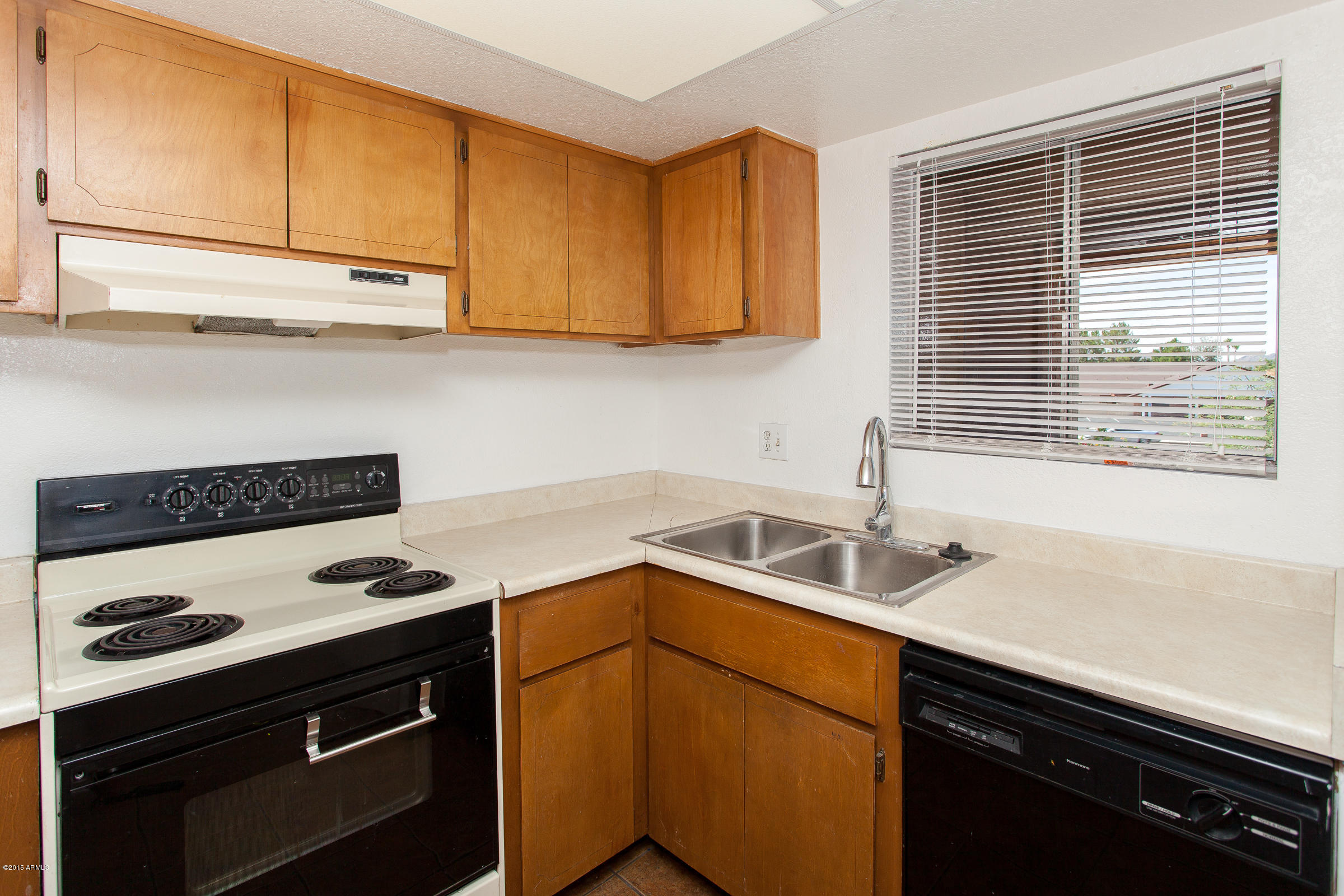 4050 East Cactus Road, Unit 214 Phoenix, AZ 85032 - Photo 13 of 25 Kitchen