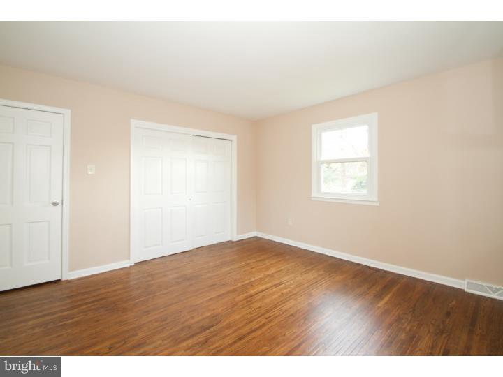 141 Greenvale Road Cherry Hill, NJ 08034 - Photo 14 of 20