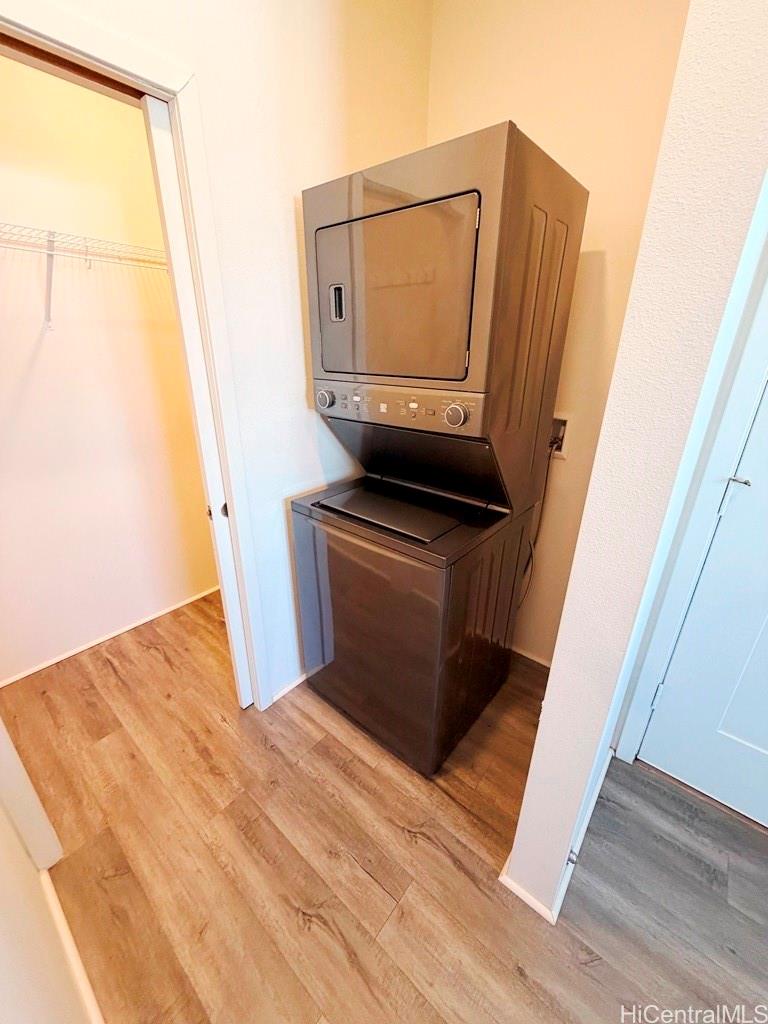 91-1560 Laauala Street Ewa Beach, HI 96706 - Photo 5 of 20 a view of dresser and microwave