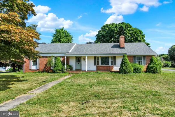 $380,000 | 4120 Hillcrest Avenue, Hampstead, MD 21074