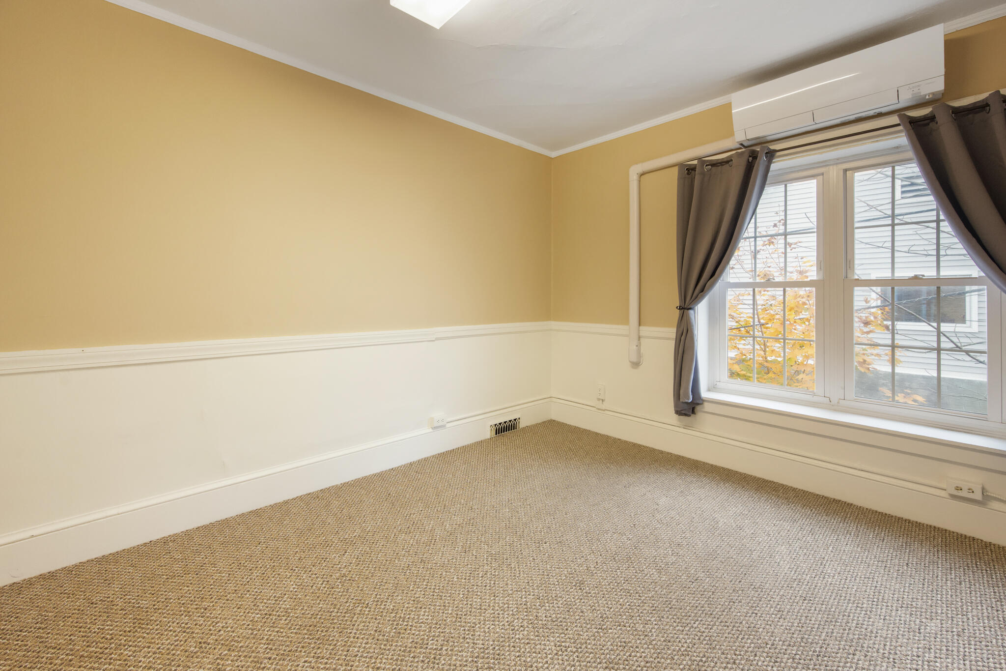 93 Main Street Ellsworth, ME 04605 - Photo 28 of 54 DSC_0931