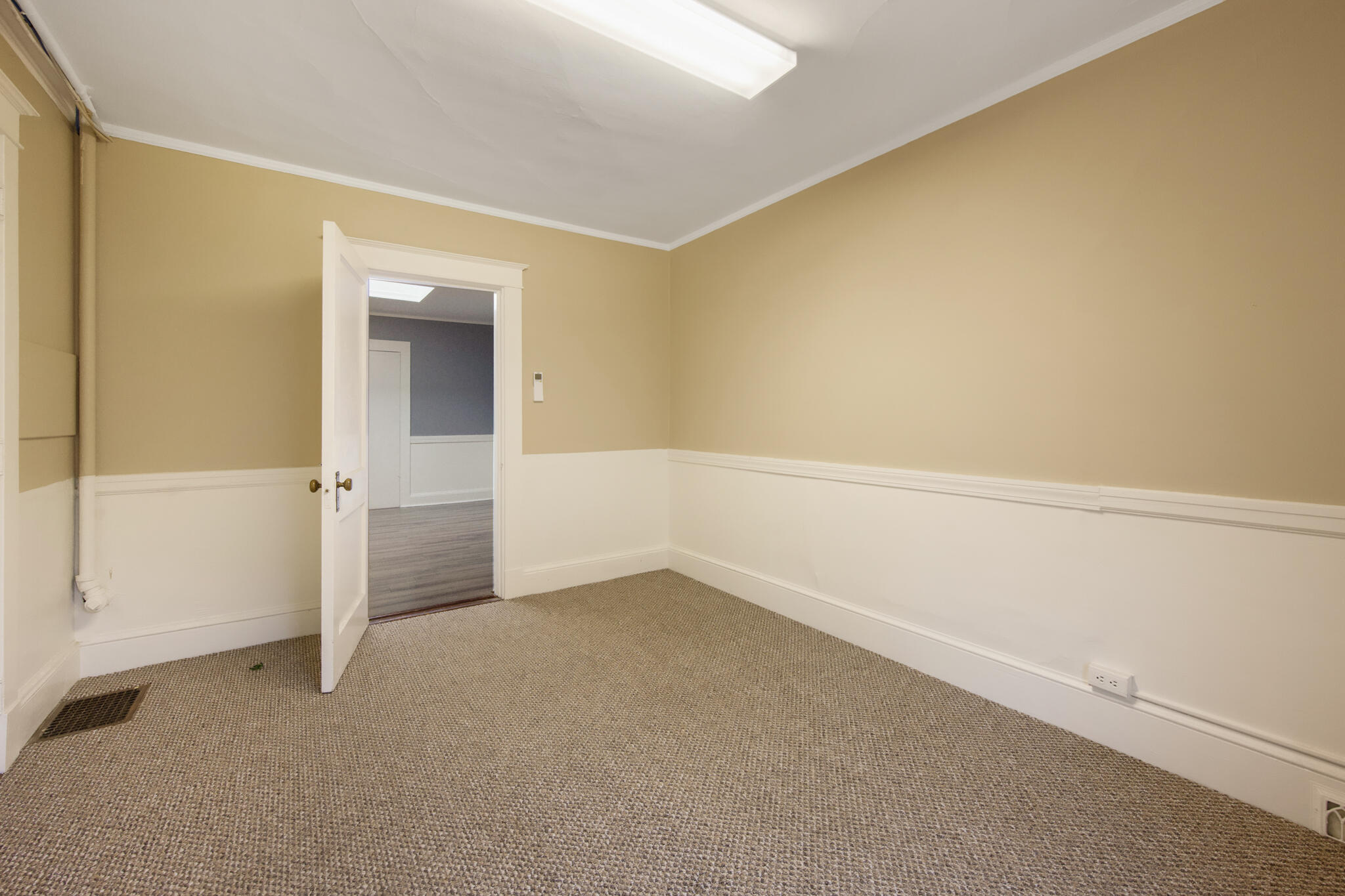 93 Main Street Ellsworth, ME 04605 - Photo 30 of 54 DSC_0941