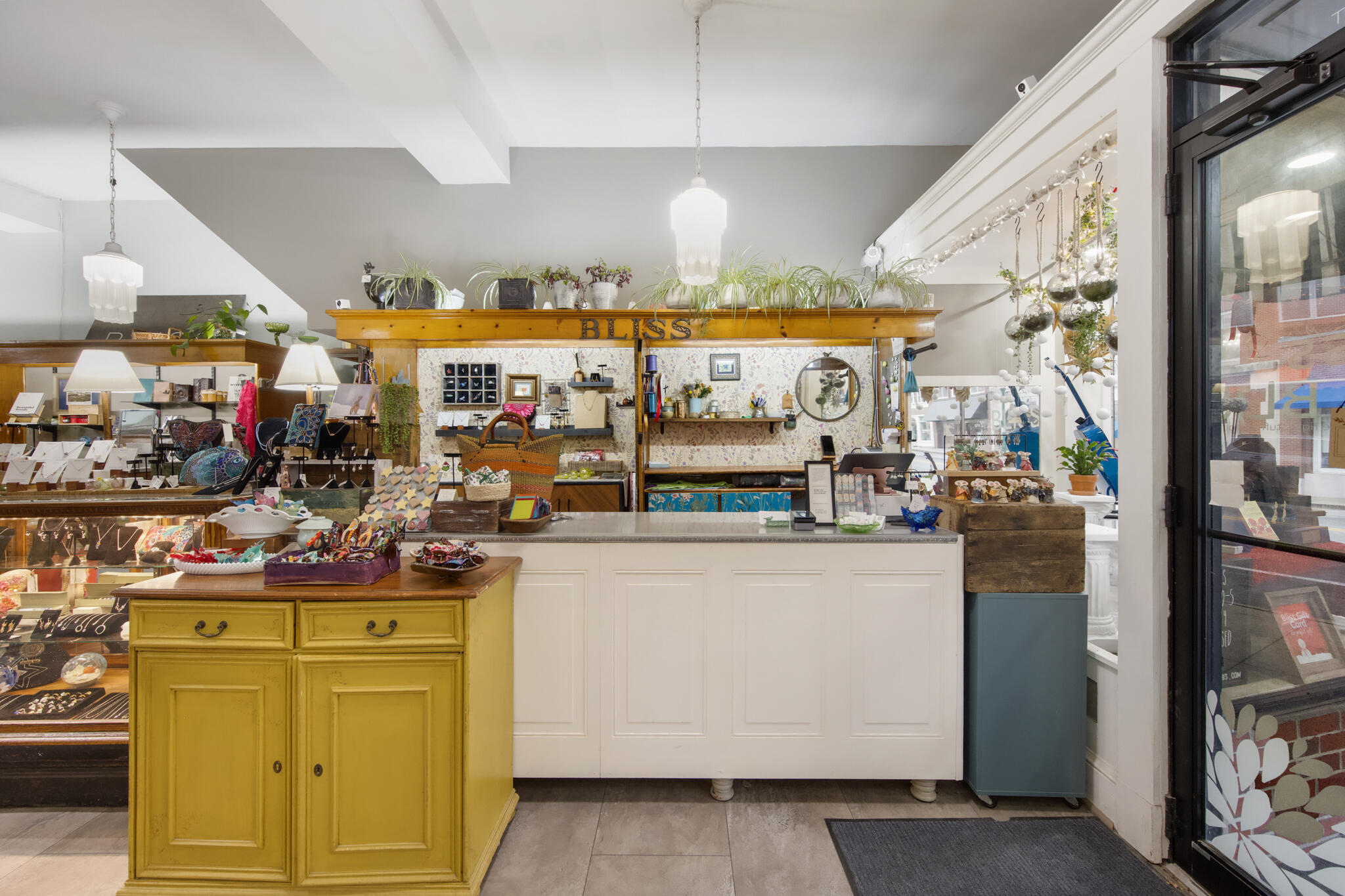 93 Main Street Ellsworth, ME 04605 - Photo 8 of 54 DSC_0851