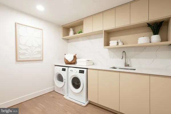 $5,590 | 1425 New York Avenue Northwest, Unit 1200, Washington, DC 20005