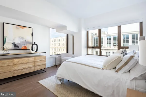 $5,590 | 1425 New York Avenue Northwest, Unit 1200, Washington, DC 20005