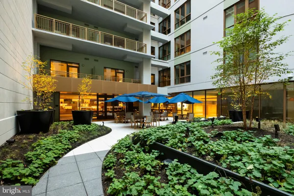 $5,590 | 1425 New York Avenue Northwest, Unit 1200, Washington, DC 20005