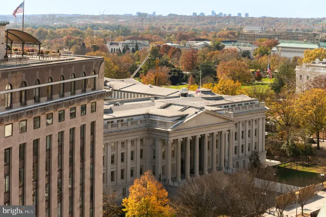 $5,590 | 1425 New York Avenue Northwest, Unit 1200, Washington, DC 20005