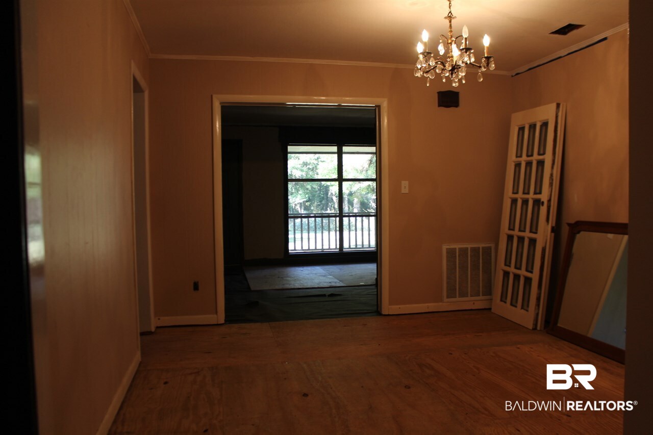 19212 Gunnison Road Fairhope, AL 36532 - Photo 4 of 16 Dining Room