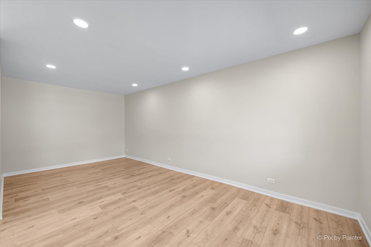 1420 Cooper Road Hoffman Estates, IL 60169 - Photo 13 of 33