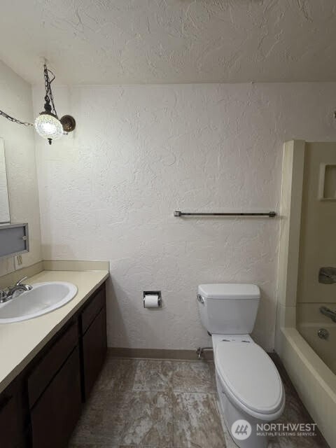 2100 North 106th Street, Unit 104 Seattle, WA 98133 - Photo 11 of 13