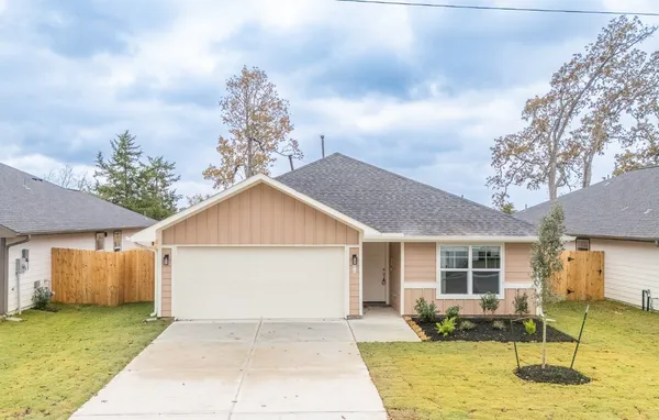 $1,800 | 819 Roosevelt Street, Navasota, TX 77868