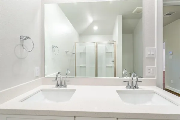 $1,800 | 819 Roosevelt Street, Navasota, TX 77868