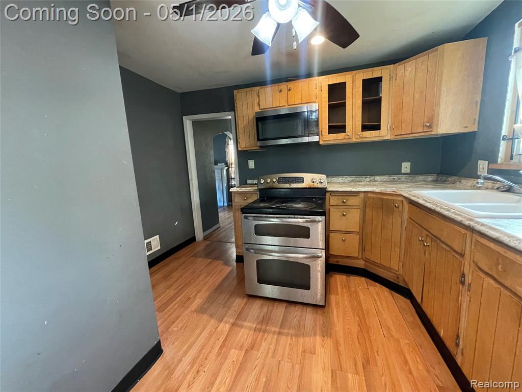 10731 Roxbury Street Detroit, MI 48224 - Photo 3 of 18 Gallery Image 3