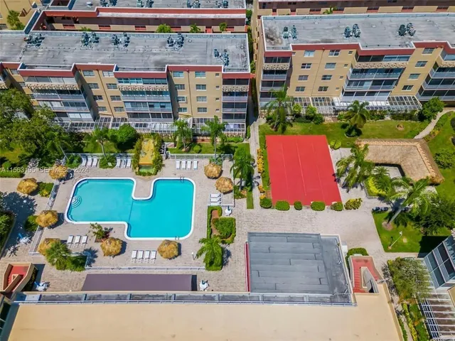 $249,900 | 403 Northwest 68th Avenue, Unit 519, Plantation, FL 33317