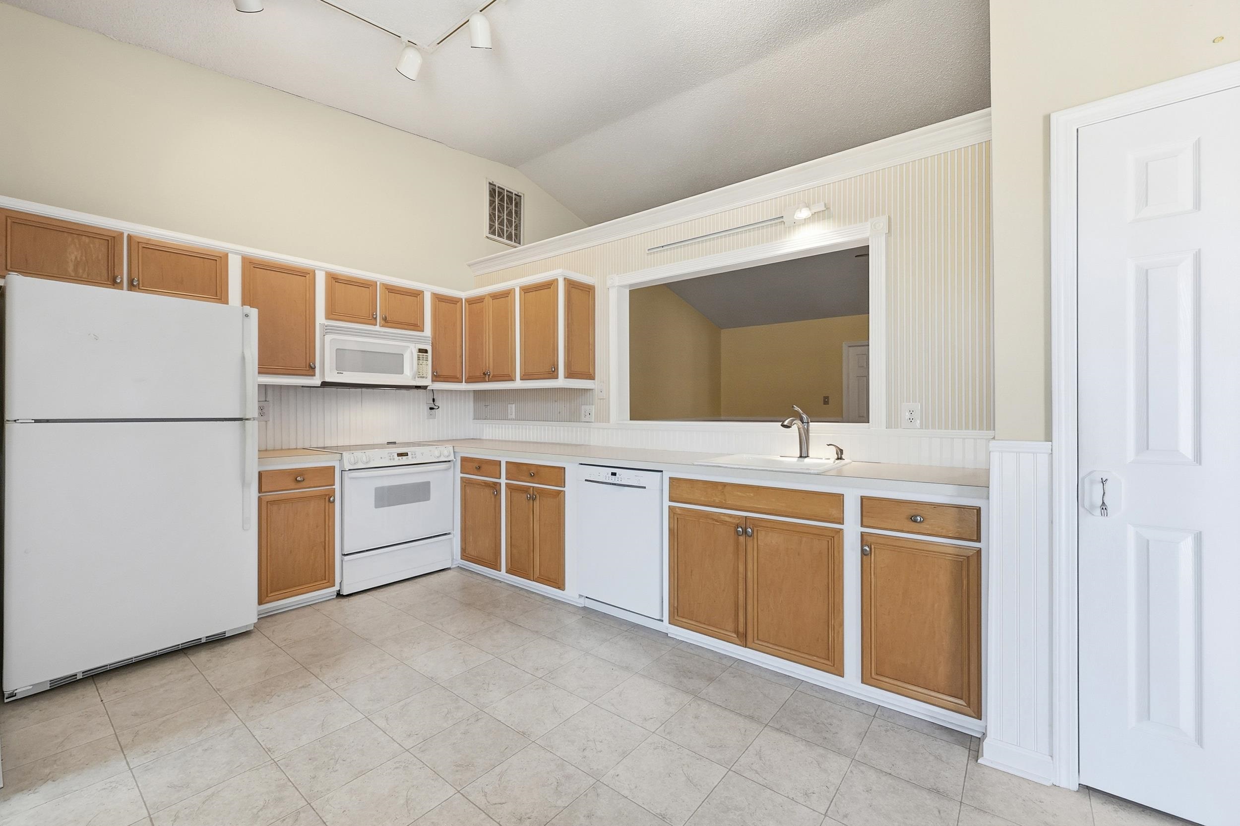 667 Bluebird Lane Murrells Inlet, SC 29576 - Photo 13 of 54