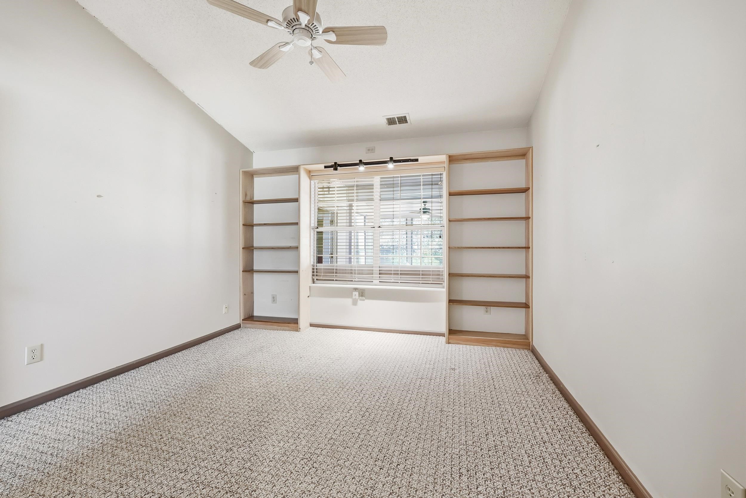 667 Bluebird Lane Murrells Inlet, SC 29576 - Photo 38 of 54