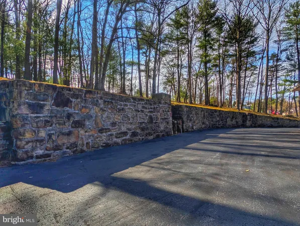 $265,000 | 1892 North Milk And Water Road, Everett, PA 15537