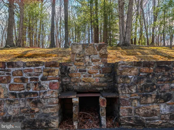 $265,000 | 1892 North Milk And Water Road, Everett, PA 15537