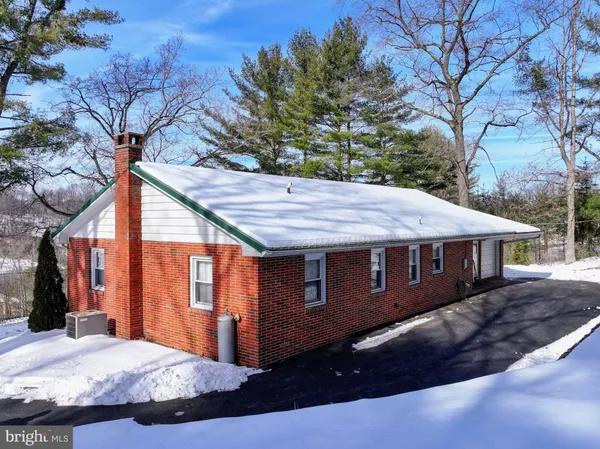 $265,000 | 1892 North Milk And Water Road, Everett, PA 15537