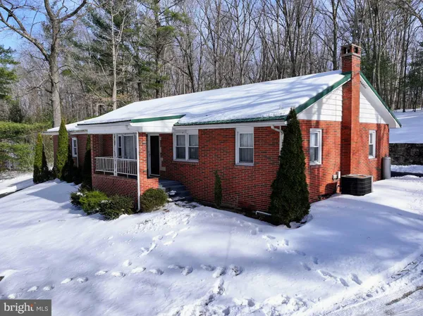 $265,000 | 1892 North Milk And Water Road, Everett, PA 15537