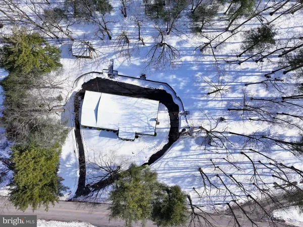 $265,000 | 1892 North Milk And Water Road, Everett, PA 15537