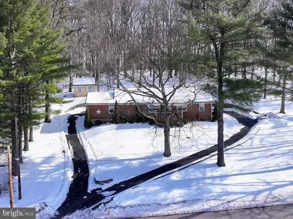 $265,000 | 1892 North Milk And Water Road, Everett, PA 15537