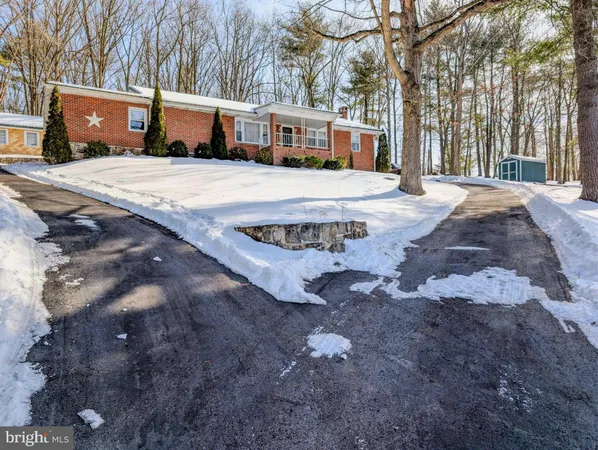 $265,000 | 1892 North Milk And Water Road, Everett, PA 15537