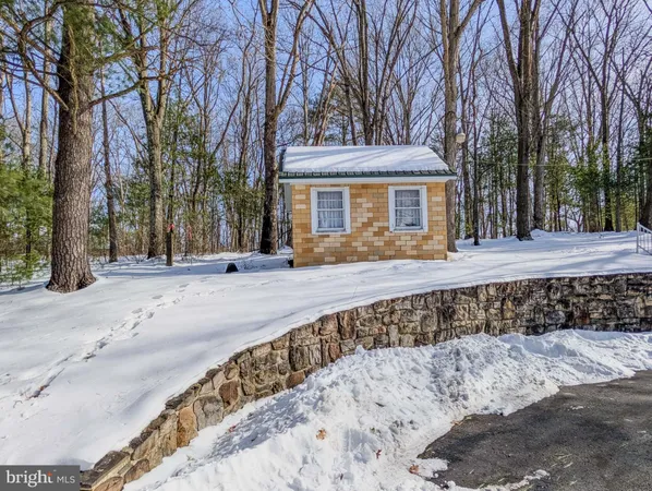 $265,000 | 1892 North Milk And Water Road, Everett, PA 15537