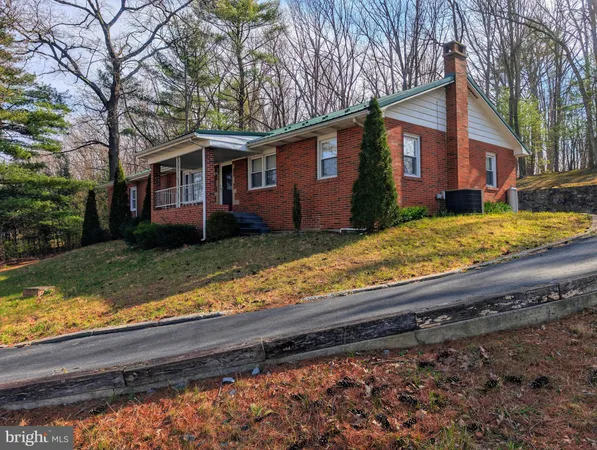 $265,000 | 1892 North Milk And Water Road, Everett, PA 15537
