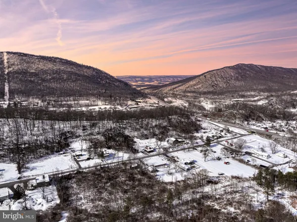 $265,000 | 1892 North Milk And Water Road, Everett, PA 15537