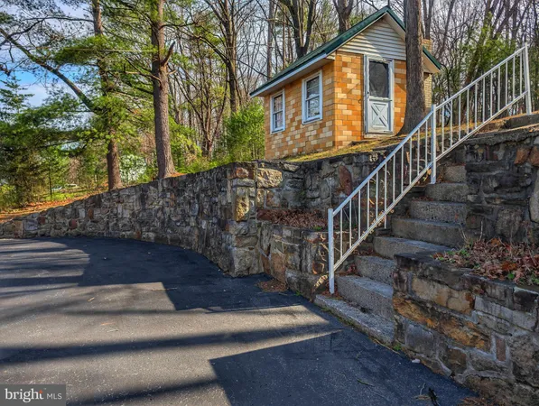 $265,000 | 1892 North Milk And Water Road, Everett, PA 15537