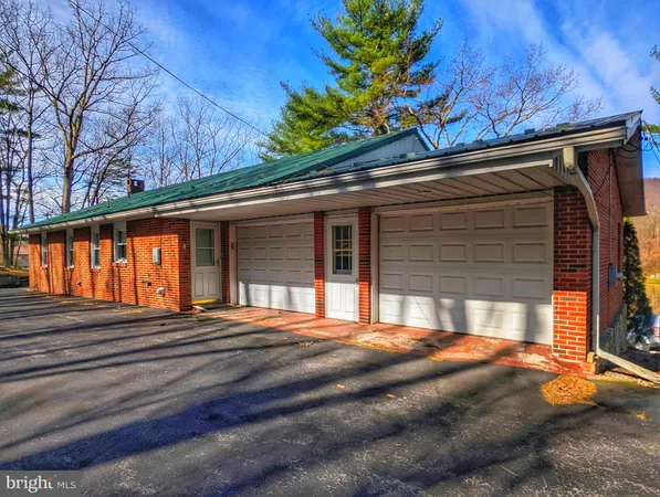 $265,000 | 1892 North Milk And Water Road, Everett, PA 15537