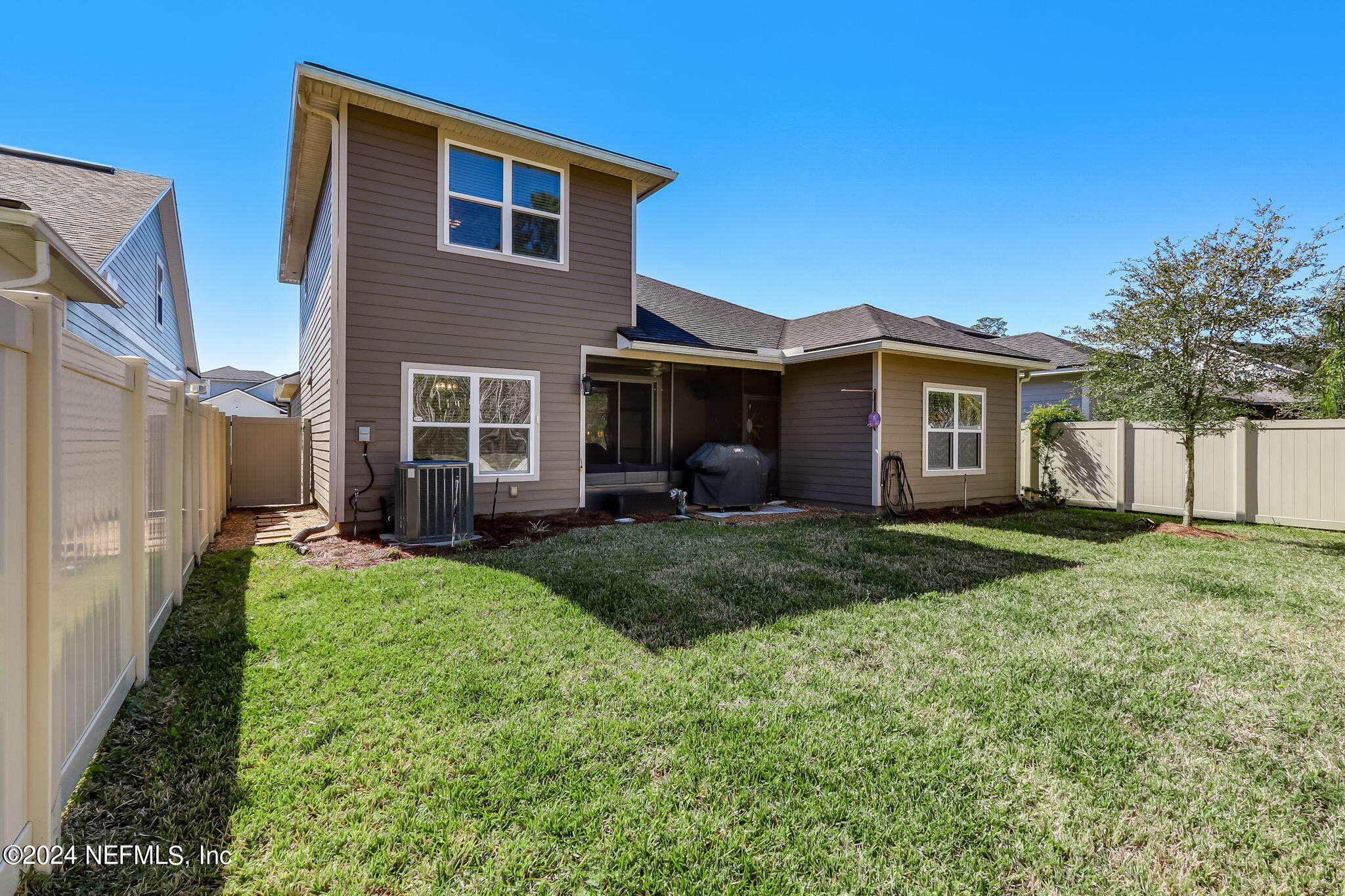 9813 Kevin Road Jacksonville, FL 32257 - Photo 40 of 50 42-web-or-mls-LR 9813 Kevin Rd AA-43