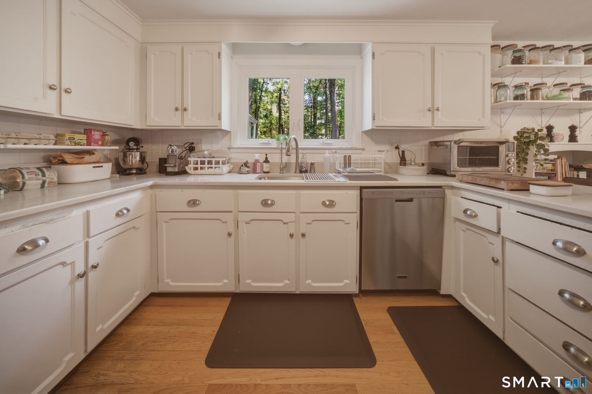 32 Fox Den Road Avon, CT 06001 - Photo 2 of 29