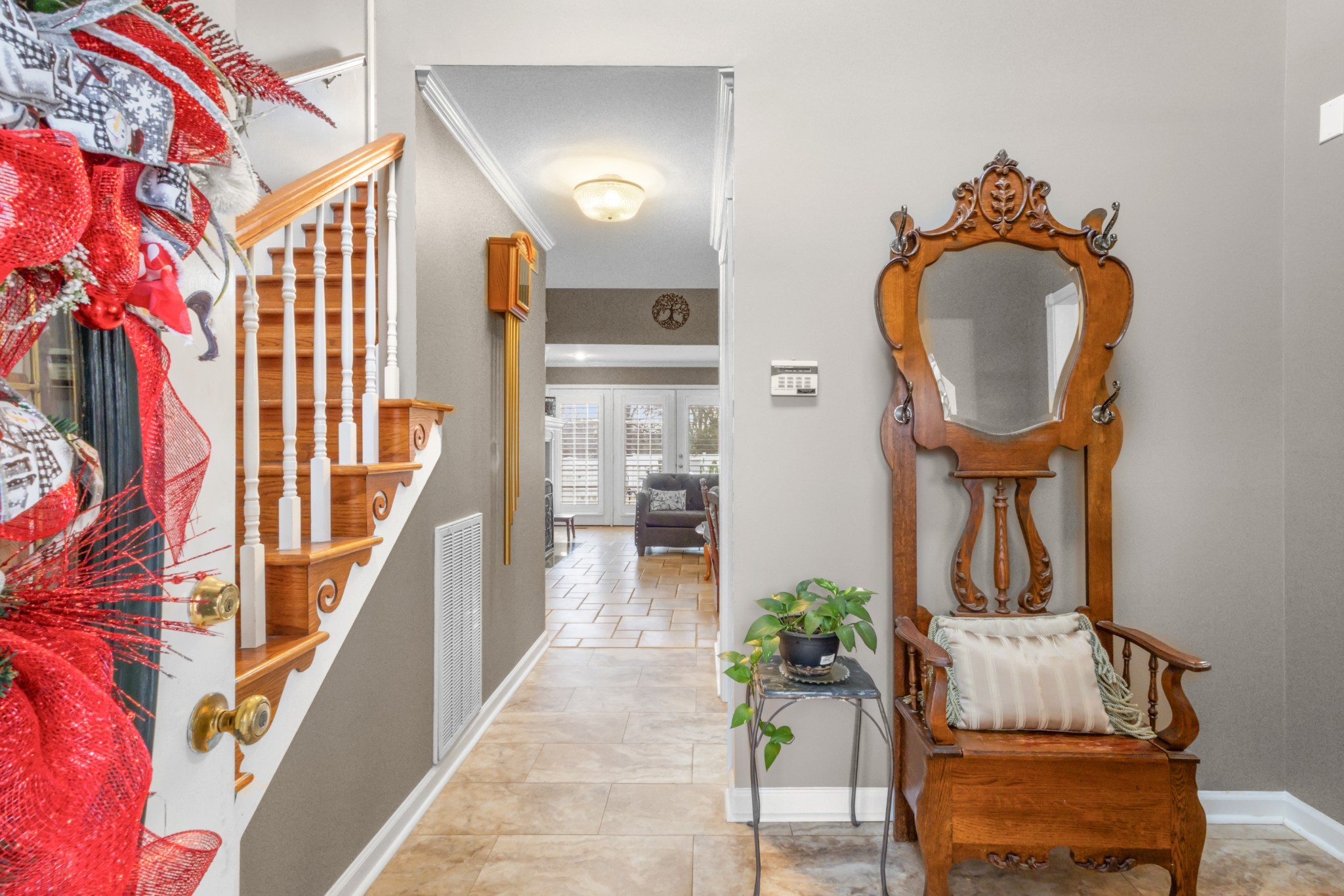 374 Rossview Road Clarksville, TN 37043 - Photo 3 of 31 Gallery Image 3